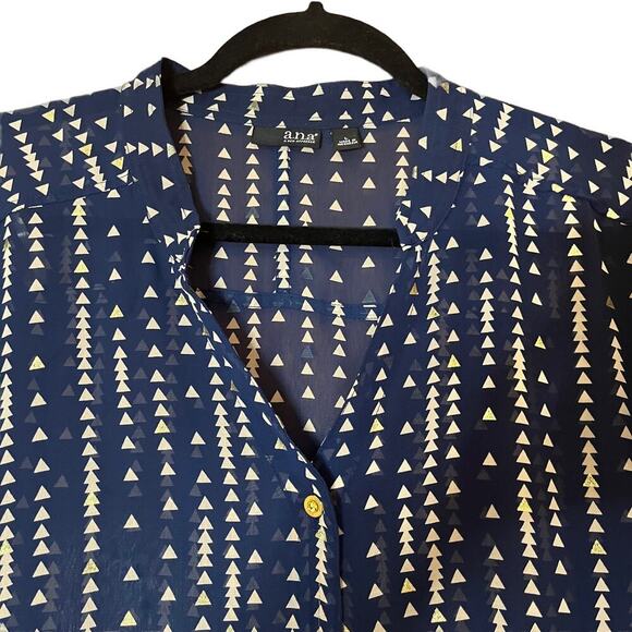 A.n.a. Sheer Blue and Gold‎ Triangle Blouse Cap Sleeve Women’s Large (G-106) - Picture 3 of 4